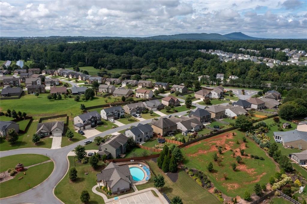 Cumming, Georgia, 30028, United States, 5 Bedrooms Bedrooms, ,3 BathroomsBathrooms,Residential,For Sale,1916746