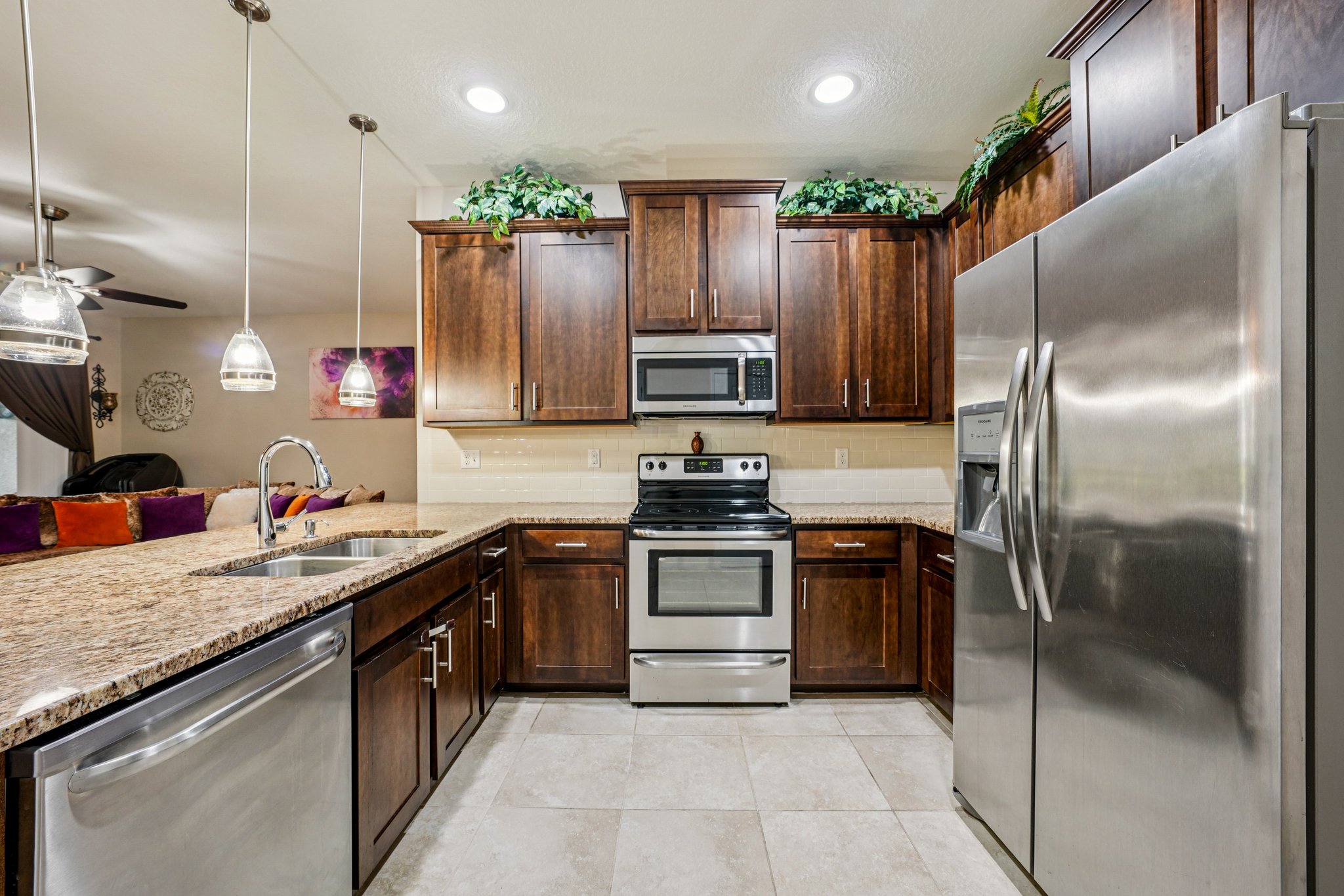 St. Petersburg, Florida, 33703, United States, 3 Bedrooms Bedrooms, ,3 BathroomsBathrooms,Residential,For Sale,1881244