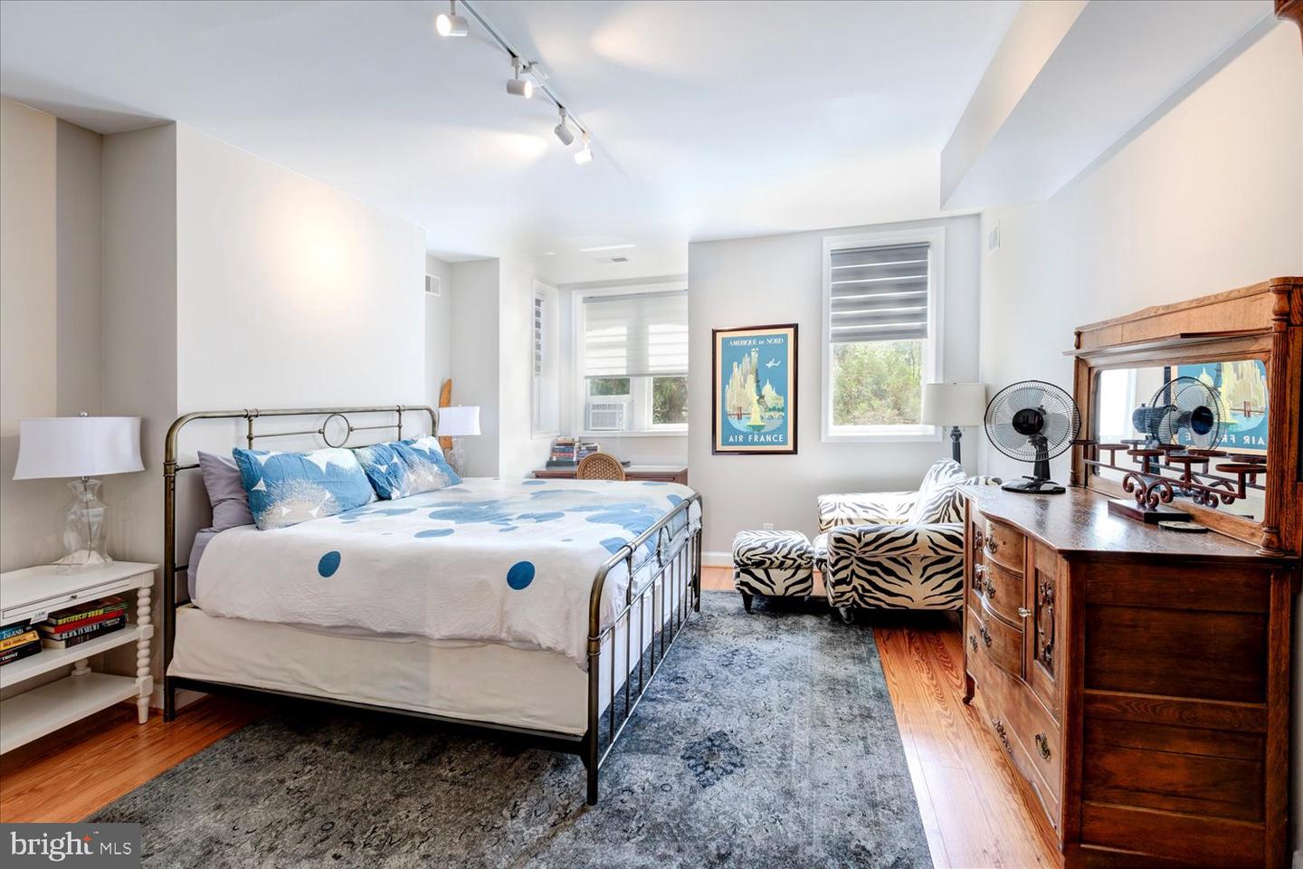 Washington, District of Columbia, 20002, United States, 8 Bedrooms Bedrooms, ,7 BathroomsBathrooms,Residential,For Sale,2001910