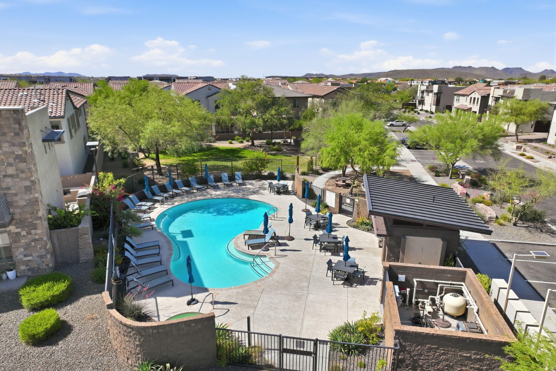  2369 W Gloria Lane  Phoenix, AZ - 物件實景