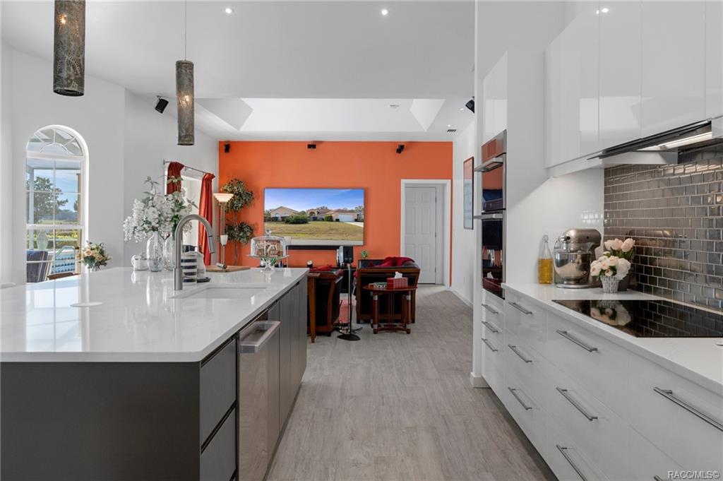 Inverness, Florida, 34453, United States, 4 Bedrooms Bedrooms, ,3 BathroomsBathrooms,Residential,For Sale,1980219