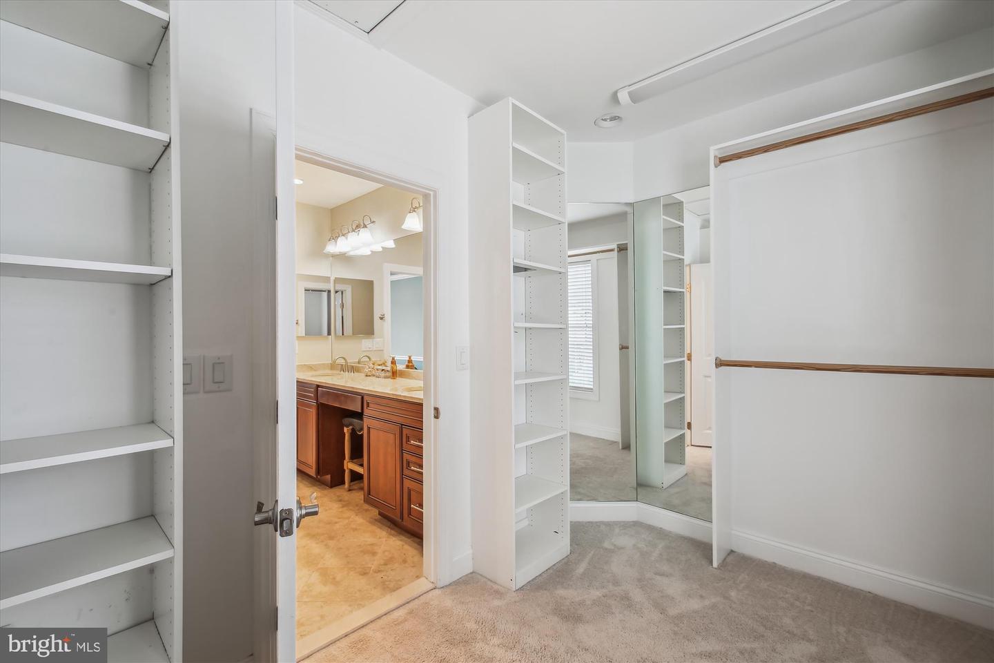 Glen Burnie, Maryland, 21060, United States, 2 Bedrooms Bedrooms, ,4 BathroomsBathrooms,Residential,For Sale,1867358