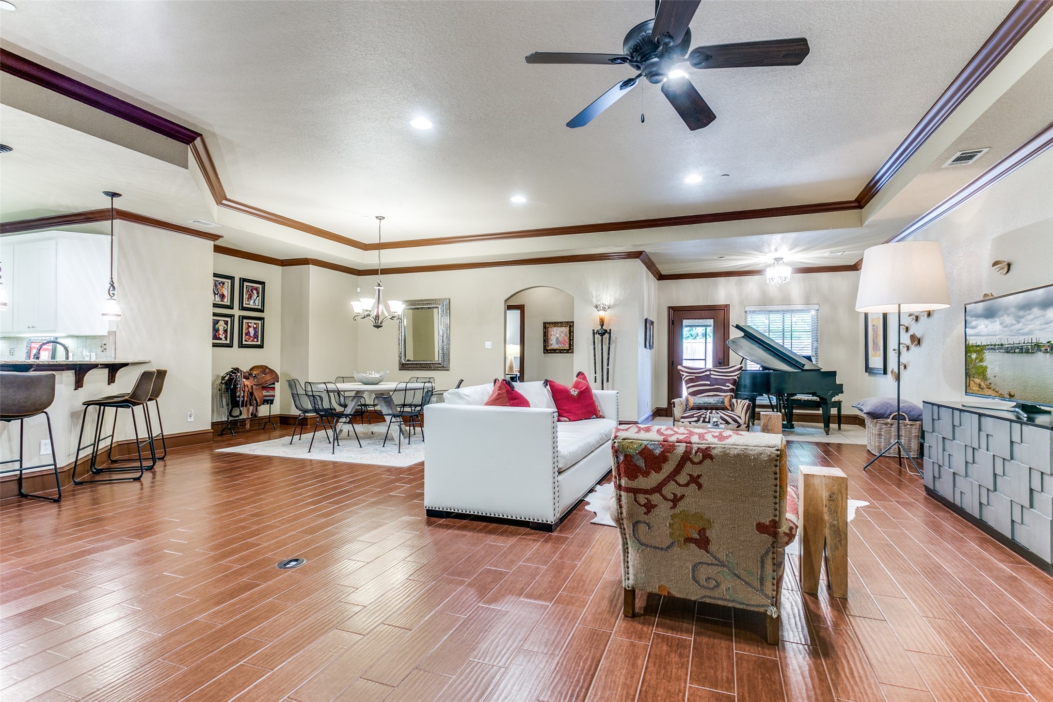 Grapevine, Texas, 76051, United States, 3 Bedrooms Bedrooms, ,2 BathroomsBathrooms,Residential,For Sale,1857561