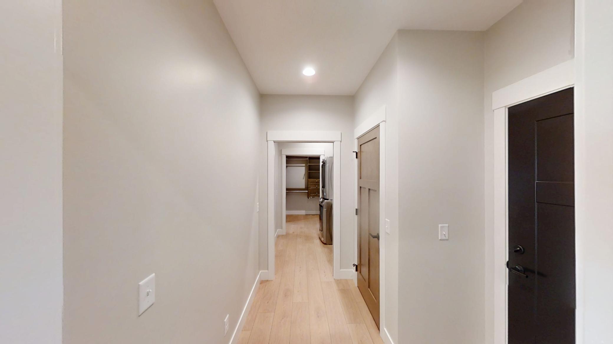 Albert Lea, Minnesota, 56007, United States, 4 Bedrooms Bedrooms, ,2 BathroomsBathrooms,Residential,For Sale,1981027