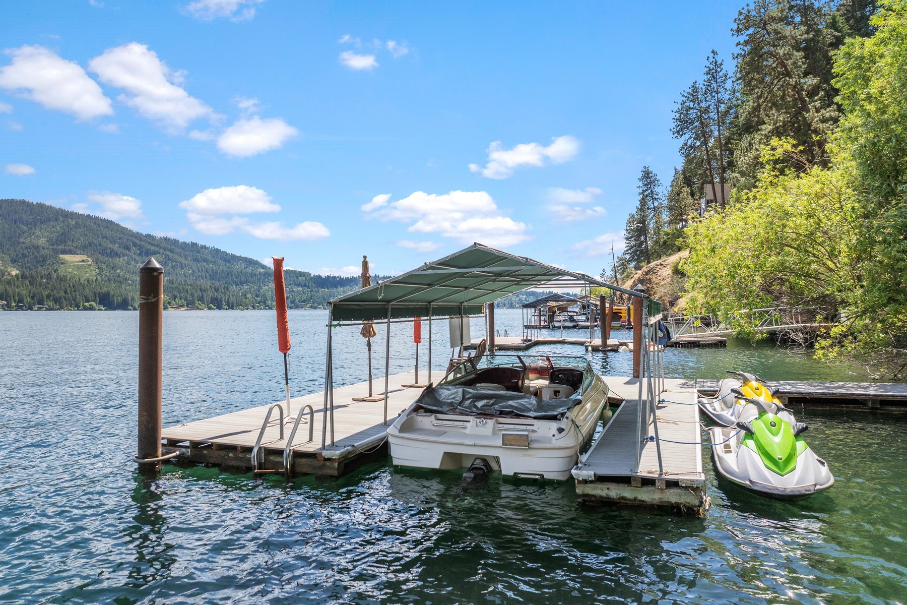  Spectacular Deepwater Hayden Lake Beauty - 物件實景