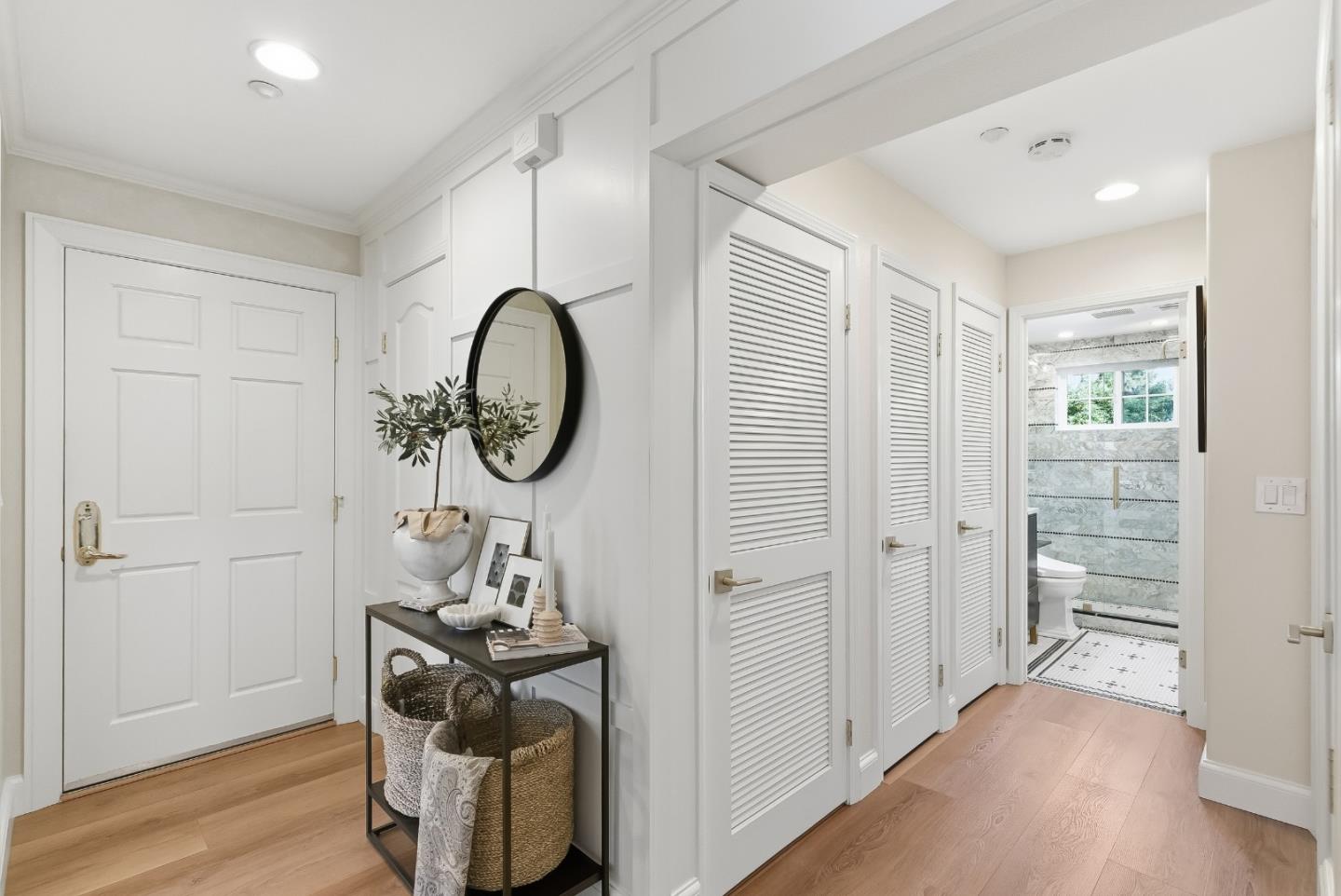 Menlo Park, California, 94025, United States, 1 Bedroom Bedrooms, ,1 BathroomBathrooms,Residential,For Sale,1992903