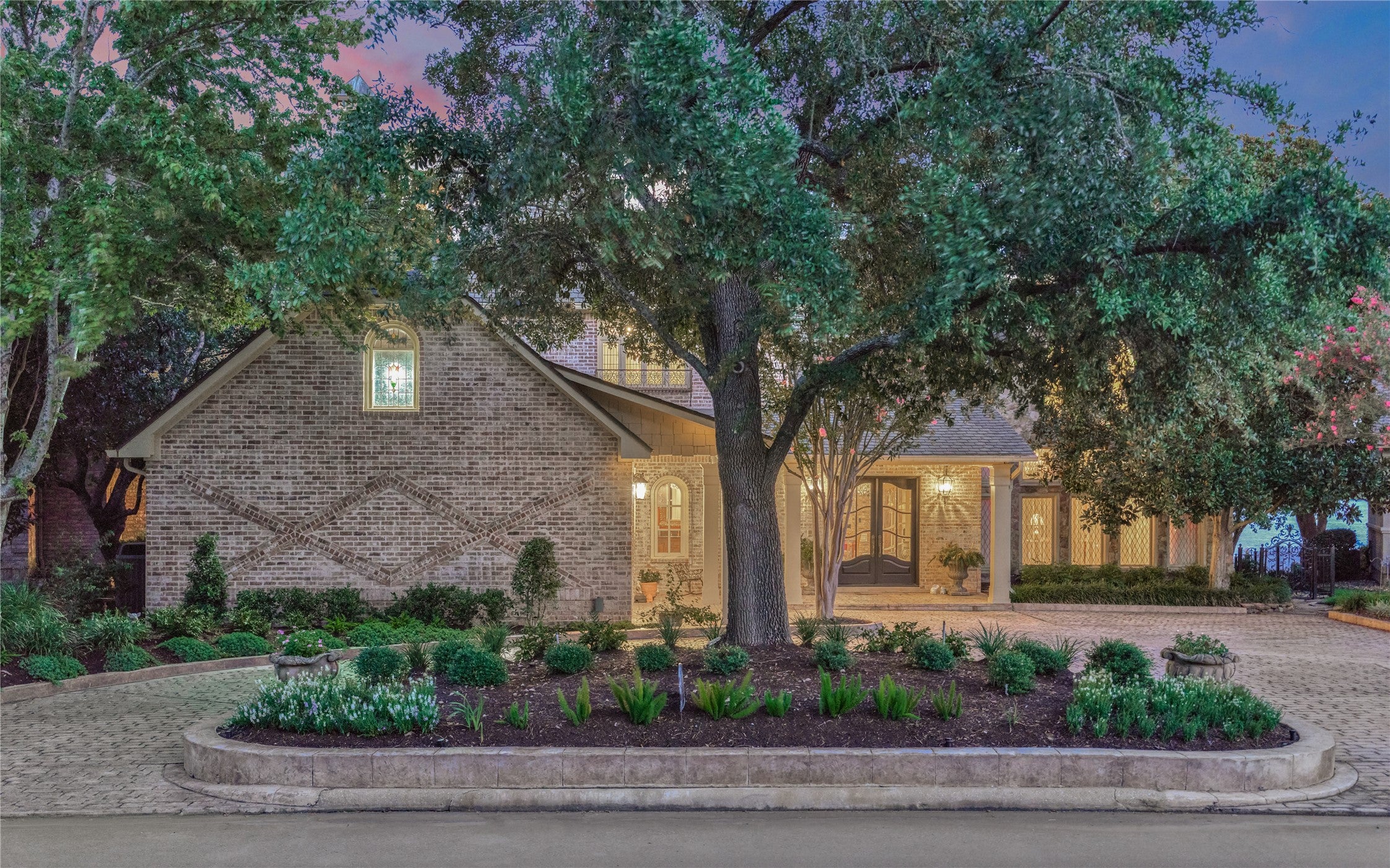 Shore Ln, Montgomery, TX 77356