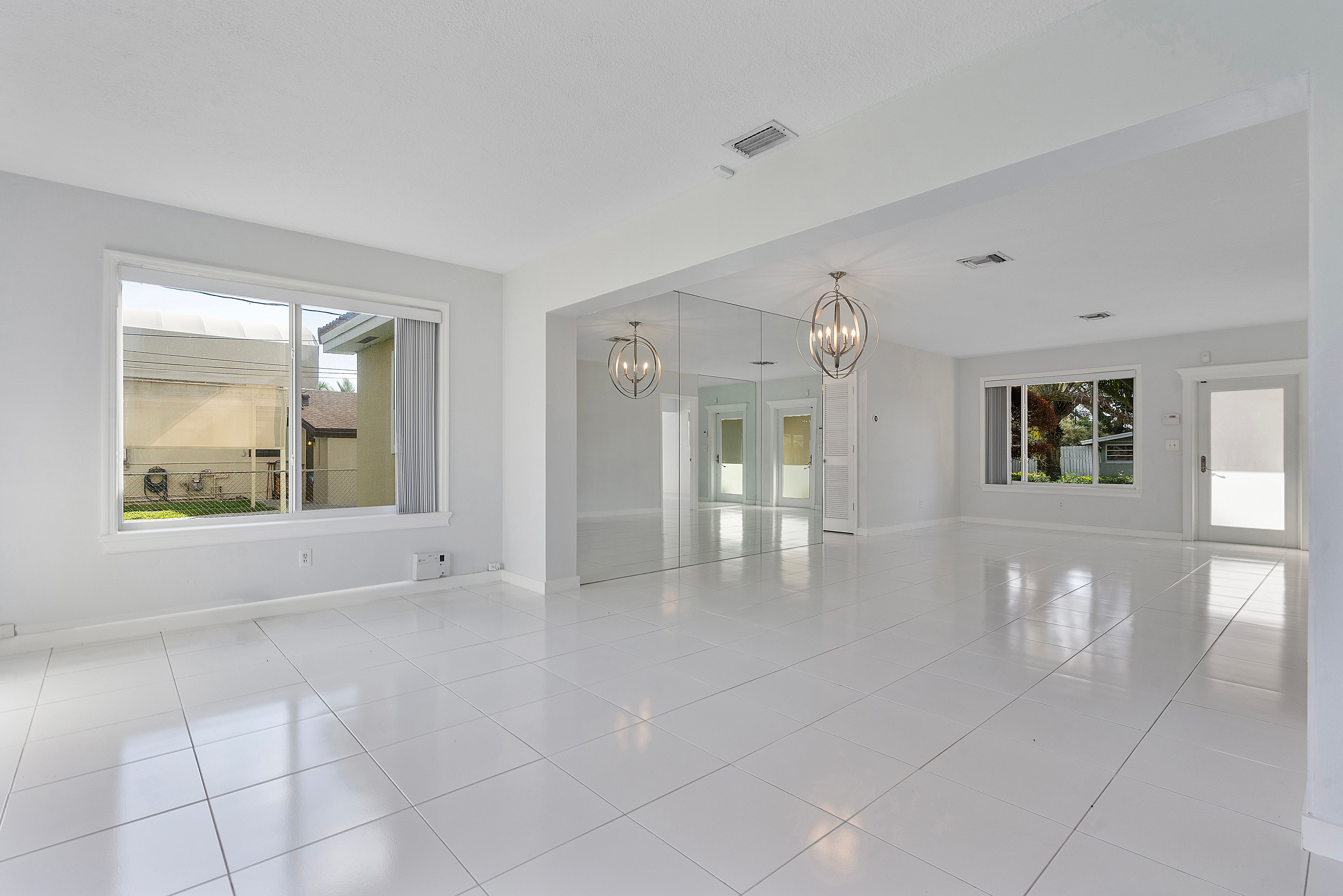  2475 NE 214th St, Aventura, FL, 33180 - 物件實景