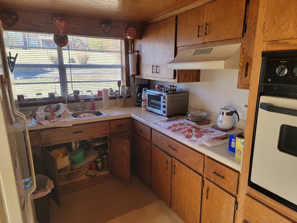 Hayesville, North Carolina, 28904, United States, 3 Bedrooms Bedrooms, ,1 BathroomBathrooms,Residential,For Sale,1887043