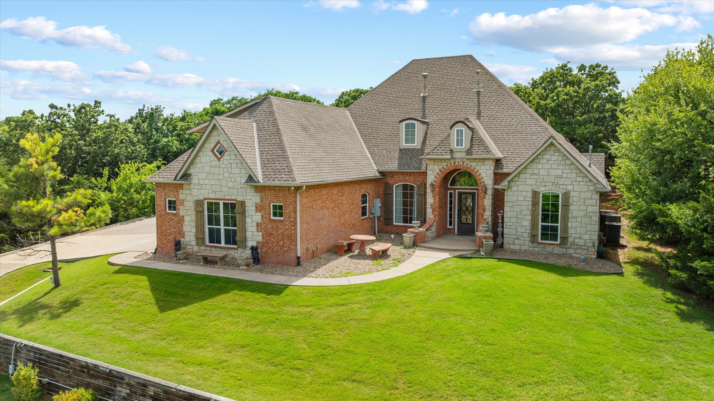  6405 Valley Ridge Drive, Edmond, OK 73034 - 物件實景