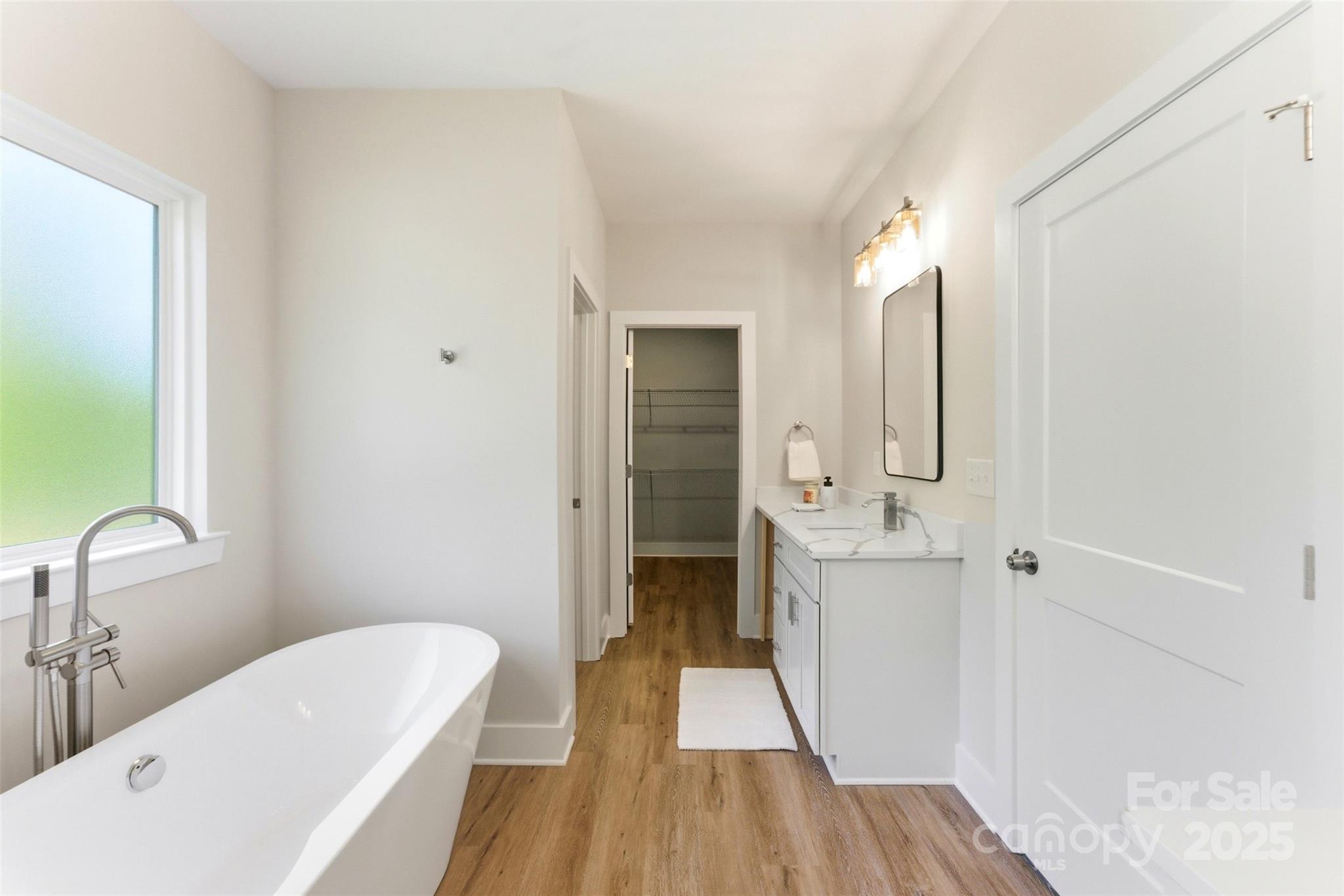 Conover, North Carolina, 28613, United States, 3 Bedrooms Bedrooms, ,2 BathroomsBathrooms,Residential,For Sale,1969077