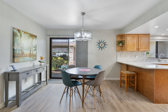 Hollister, California, 95023, United States, 3 Bedrooms Bedrooms, ,2 BathroomsBathrooms,Residential,For Sale,1882231