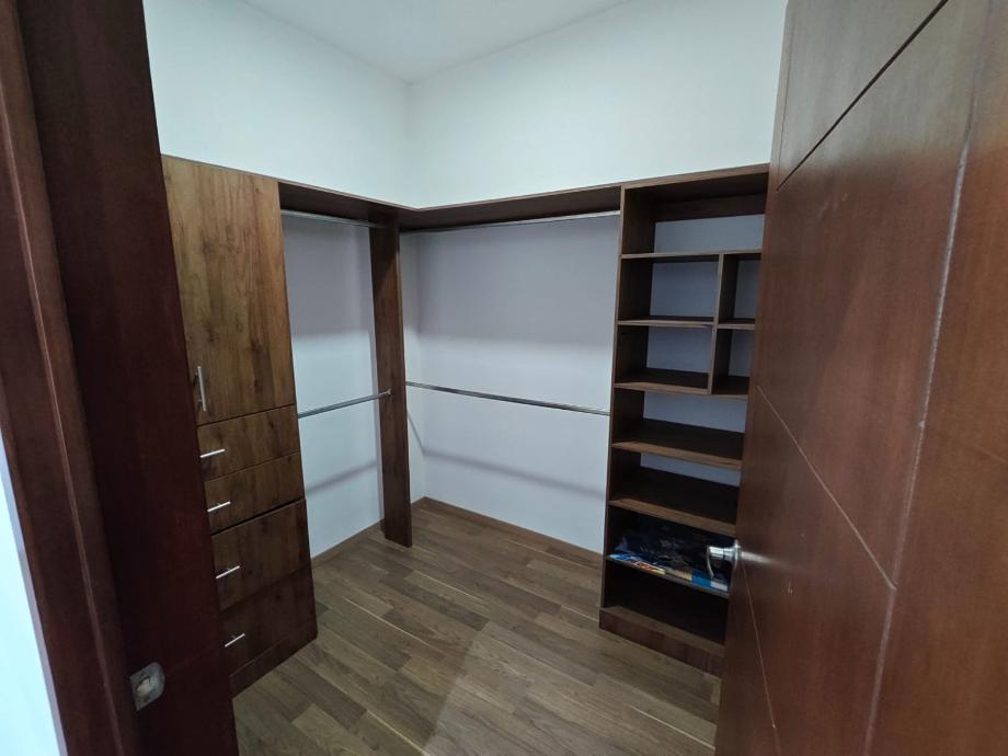 Circuito Primavera, Torreón, Coahuila de Zaragoza, 27018, Mexico, 3 Bedrooms Bedrooms, ,3 BathroomsBathrooms,Residential,For Sale,Circuito Primavera,1620692