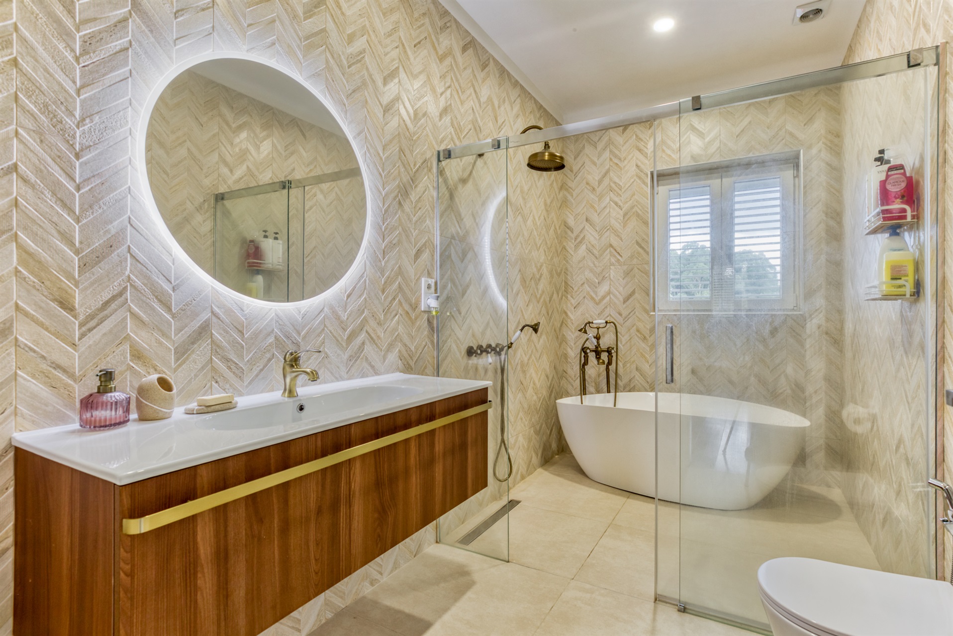  Detached house, 7 bedrooms, for Sale - 物件實景