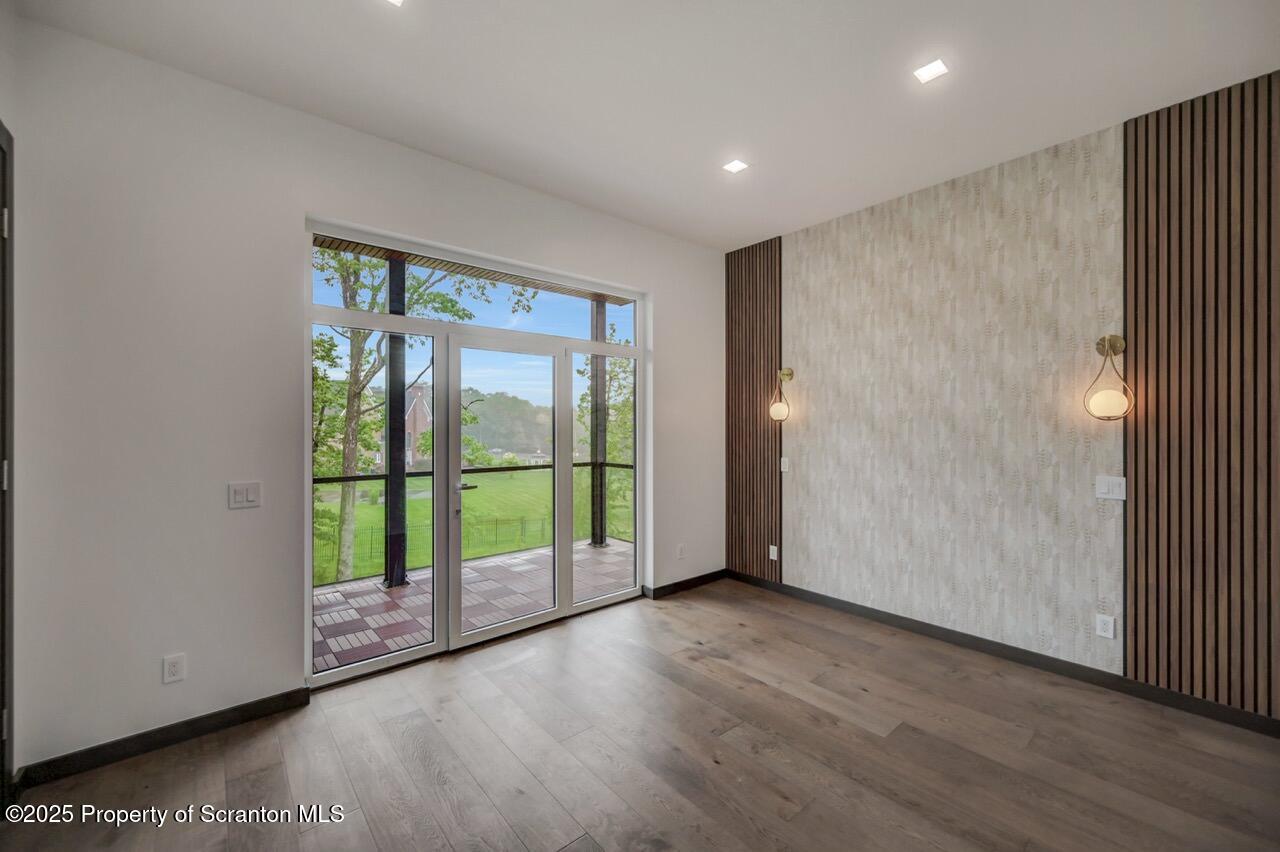 Bear Creek, Pennsylvania, 18602, United States, 4 Bedrooms Bedrooms, ,3 BathroomsBathrooms,Residential,For Sale,2002172