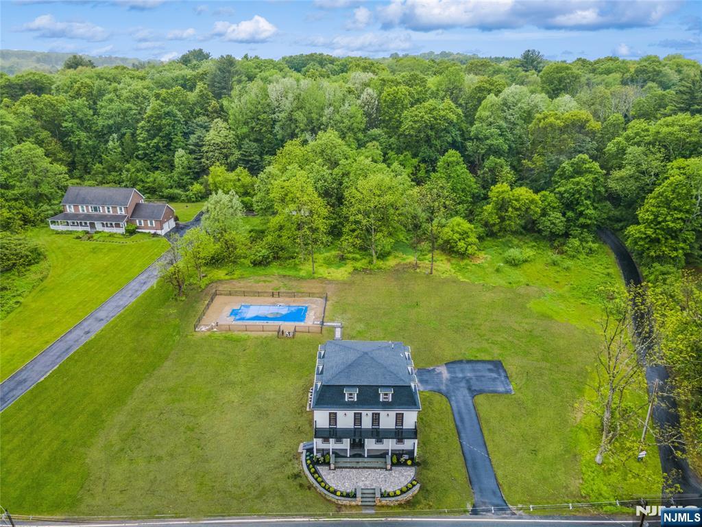 Sandyston, New Jersey, 07826, United States, 6 Bedrooms Bedrooms, ,5 BathroomsBathrooms,Residential,For Sale,1906091
