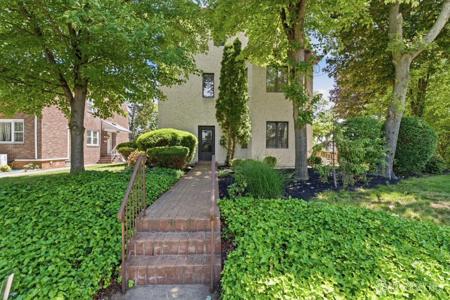 South Amboy, New Jersey, 08879, United States, 3 Bedrooms Bedrooms, ,3 BathroomsBathrooms,Residential,For Sale,2049117