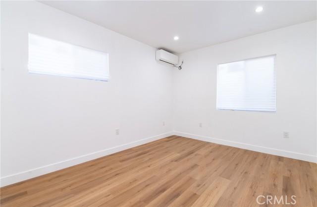 Los Angeles, California, 90001, United States, 5 Bedrooms Bedrooms, ,5 BathroomsBathrooms,Residential,For Sale,2009948