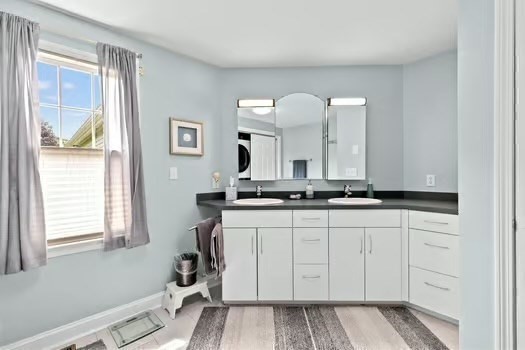 Duxbury, Massachusetts, 02232, United States, 2 Bedrooms Bedrooms, ,3 BathroomsBathrooms,Residential,For Sale,1839812