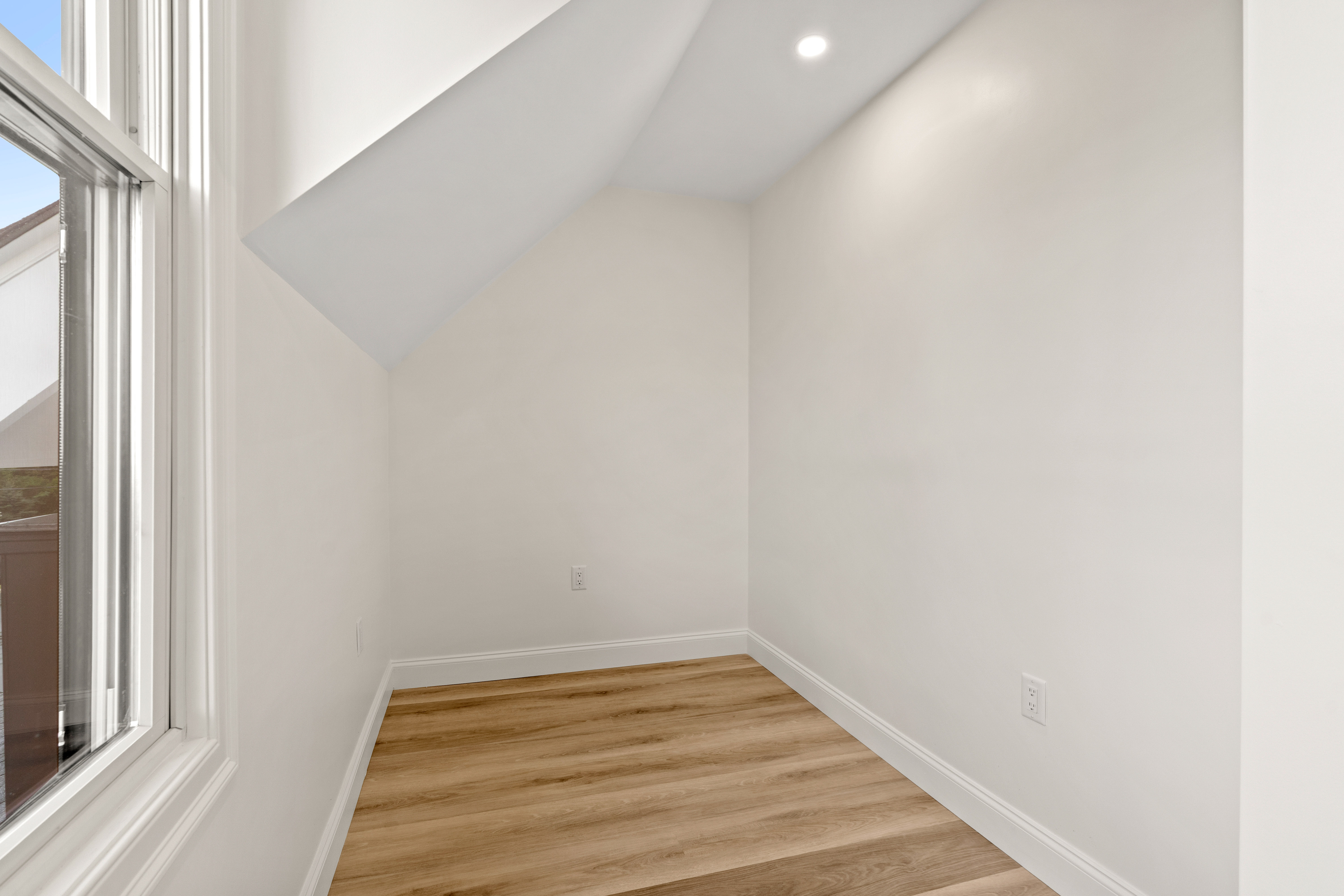  45 Beach Road, Gloucester, MA, 01930 - 物件實景