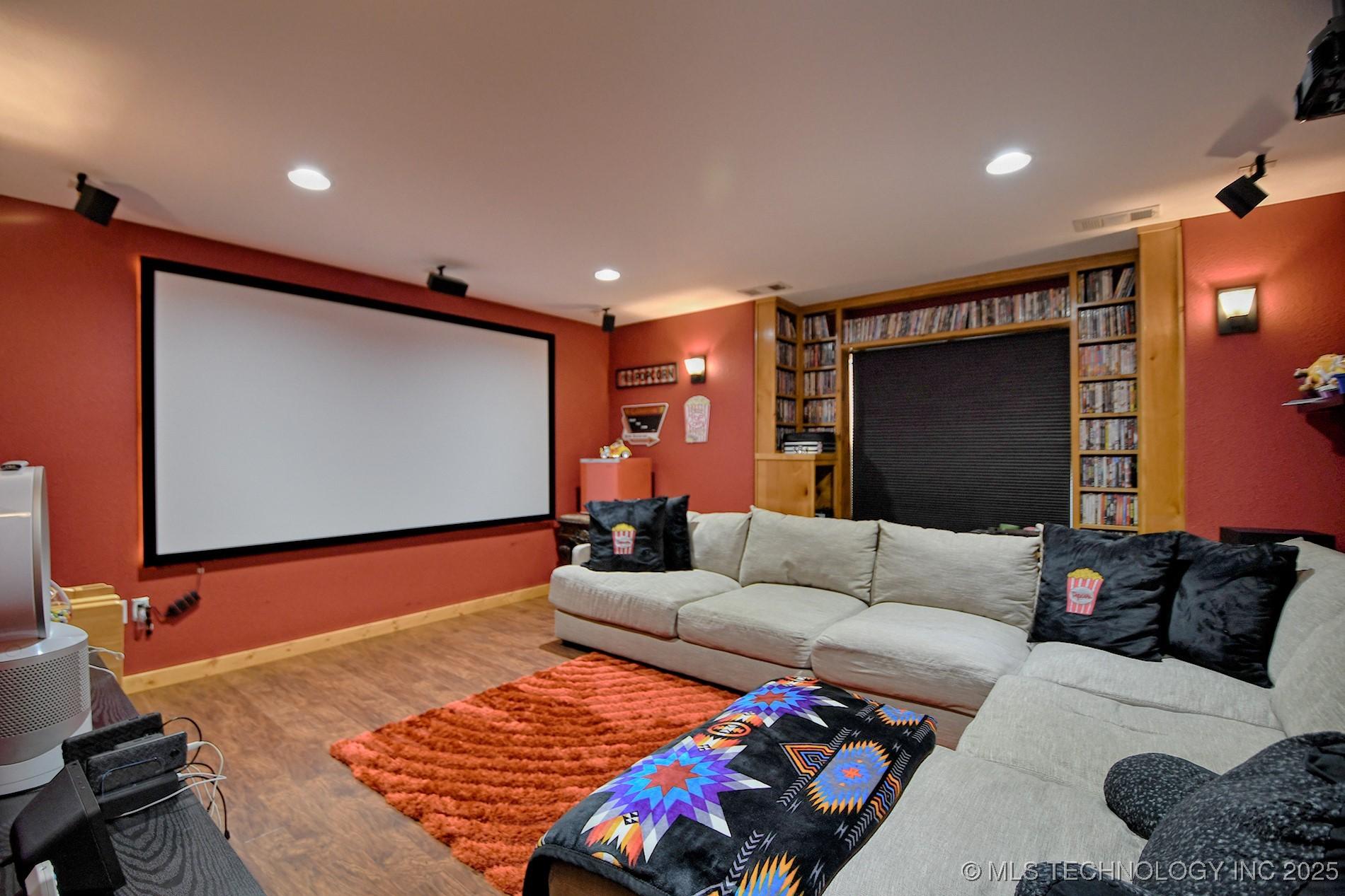 Sallisaw, Oklahoma, 74955, United States, 3 Bedrooms Bedrooms, ,3 BathroomsBathrooms,Residential,For Sale,2009698