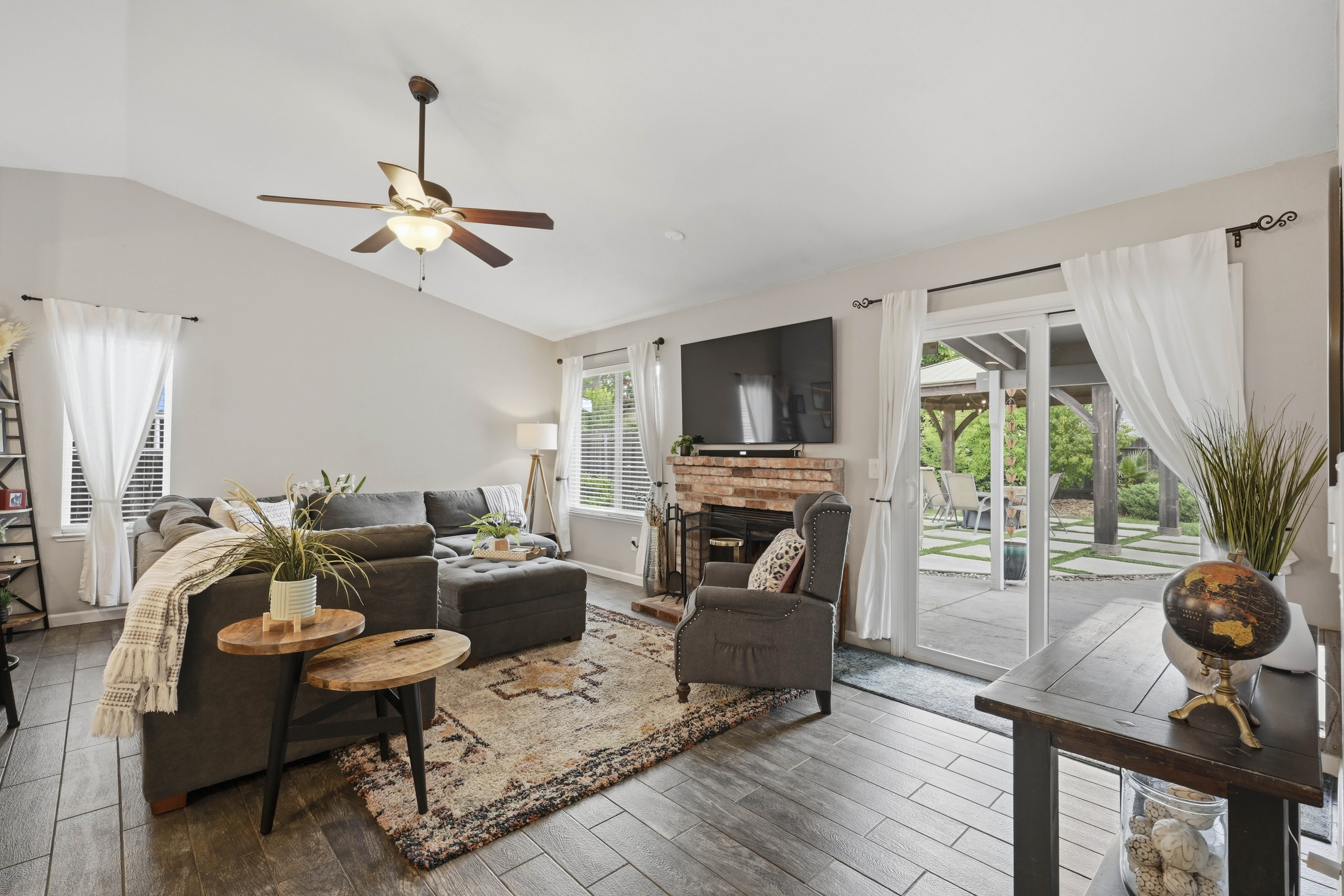  100 Winchester Court, Folsom, CA 95630 - 物件實景