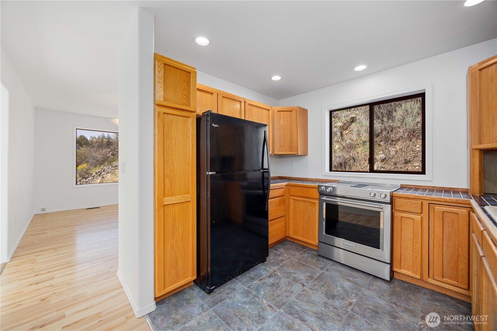 Chelan, Washington, 98816, United States, 3 Bedrooms Bedrooms, ,2 BathroomsBathrooms,Residential,For Sale,1932481