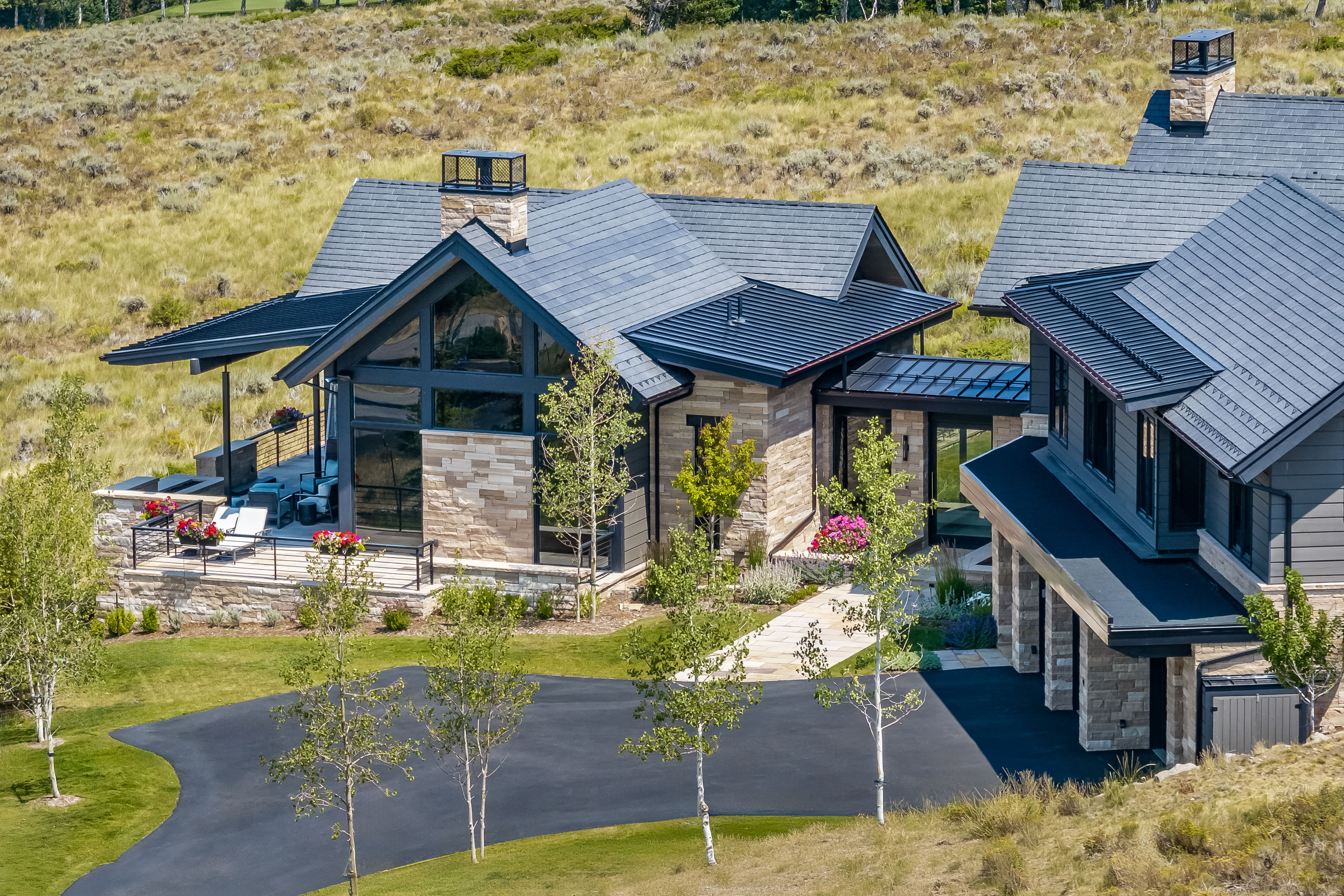  Designed to Embrace Both Grand Entertaining and Everyday Mountain Living - 物件實景