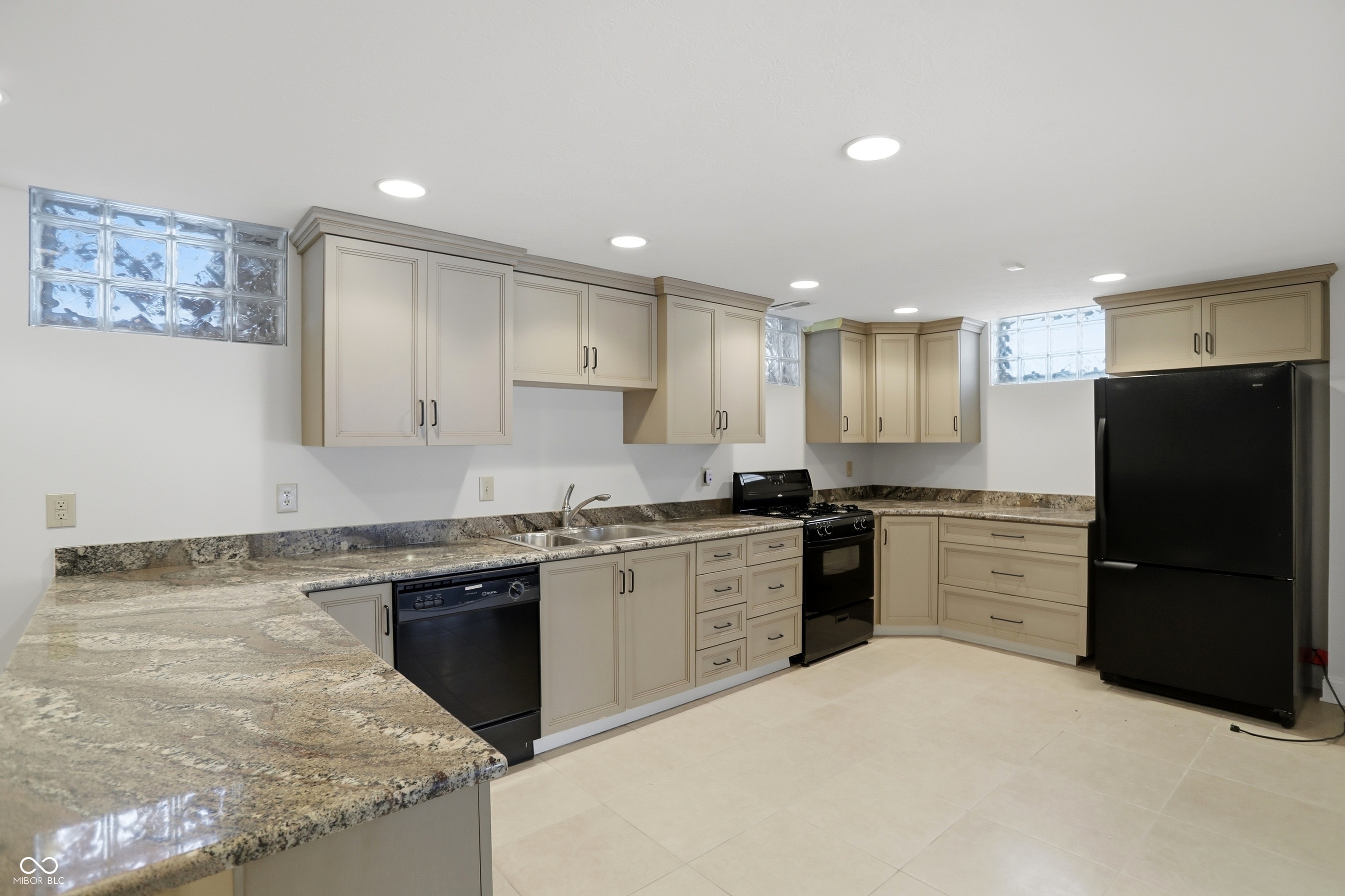 Indianapolis, Indiana, 46256, United States, 6 Bedrooms Bedrooms, ,10 BathroomsBathrooms,Residential,For Sale,2016946