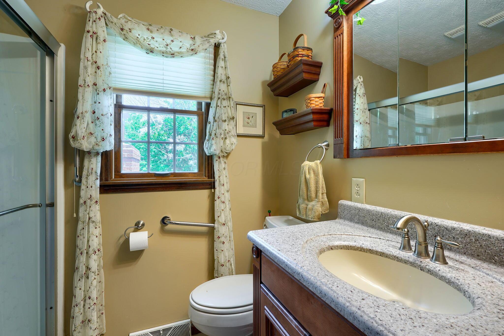 Circleville, Ohio, 43113, United States, 3 Bedrooms Bedrooms, ,3 BathroomsBathrooms,Residential,For Sale,1892160