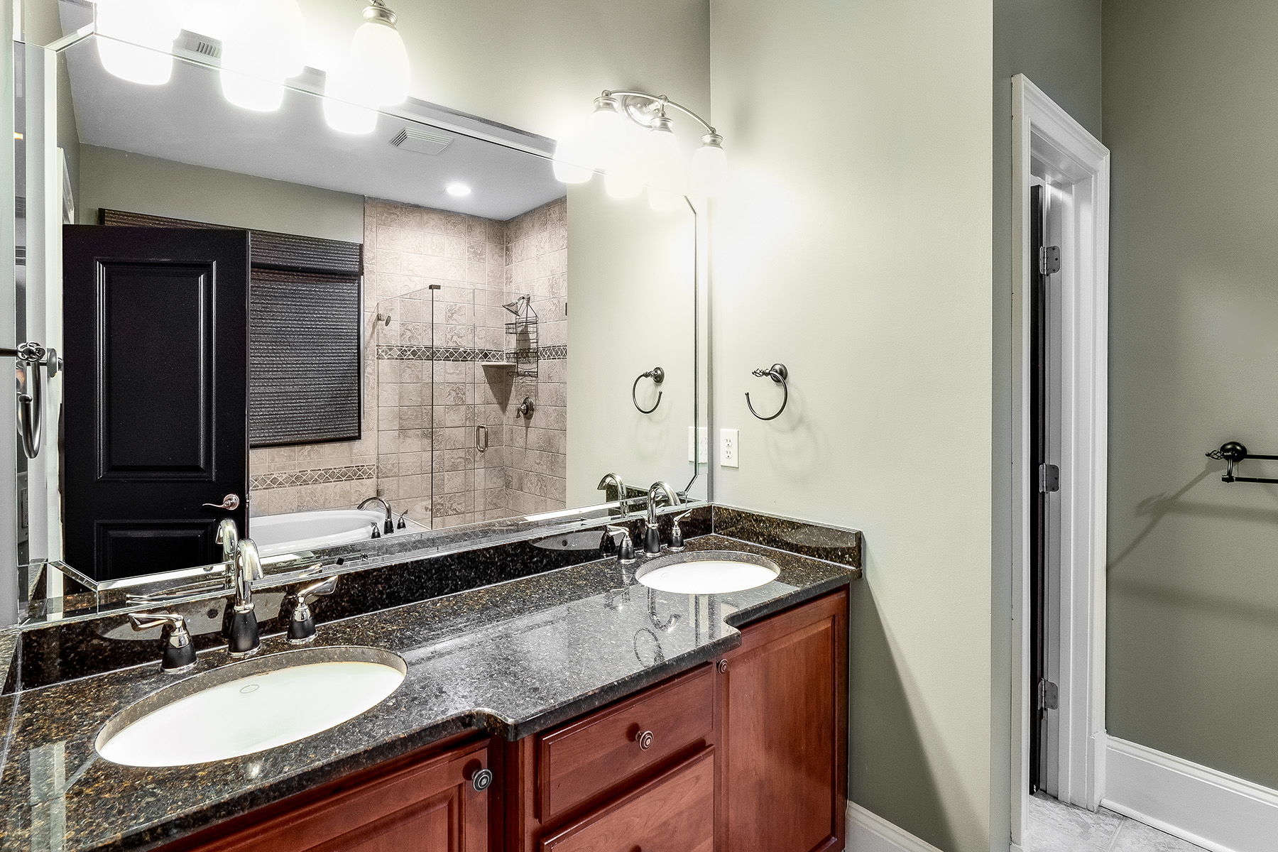  Spacious and Sophisticated Townhome with a Heart-of-Atlanta Address - 物件實景
