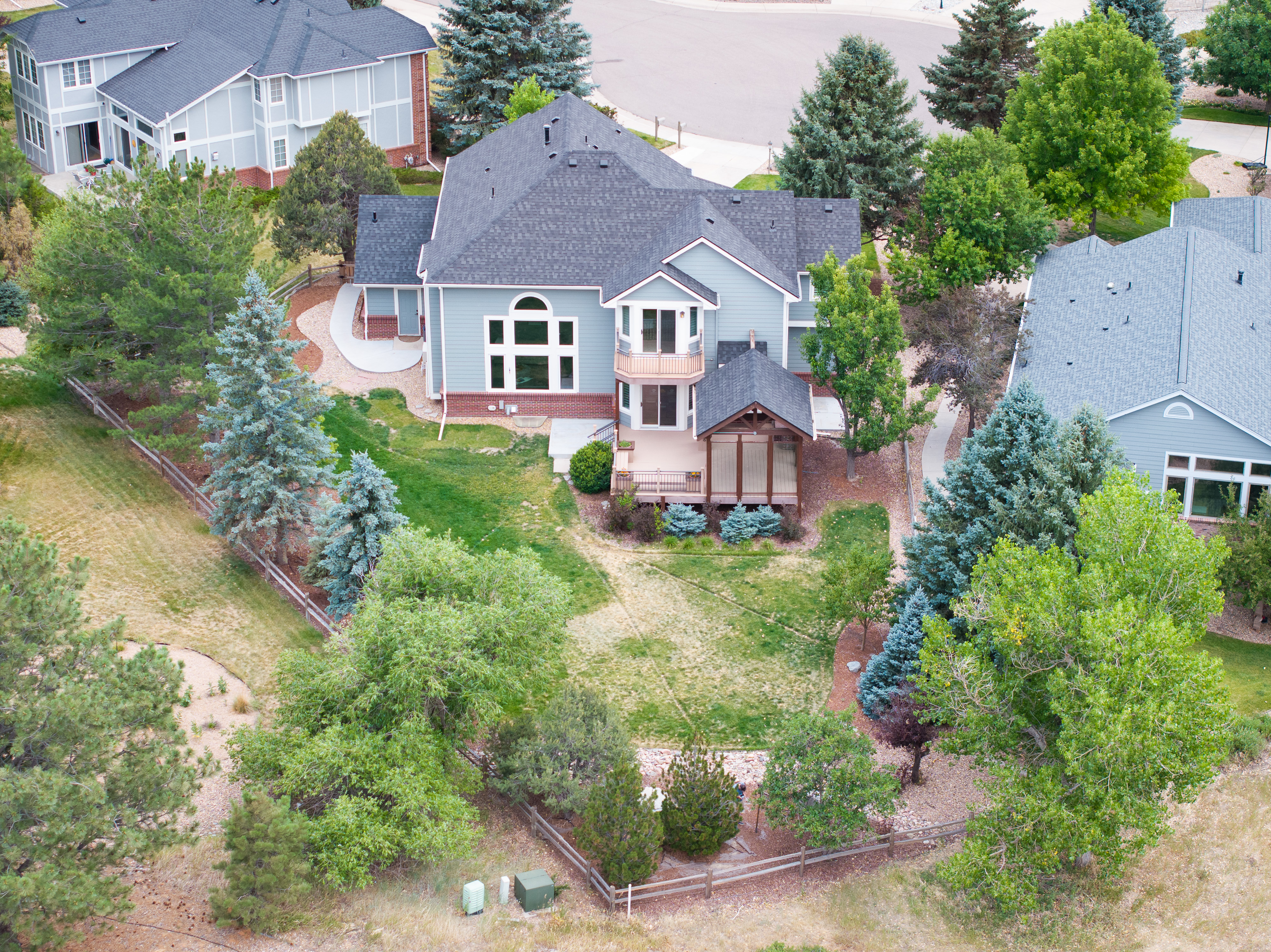  Stunning 5 bed, 5 bath home loaded with upgrades and improvements - 物件實景
