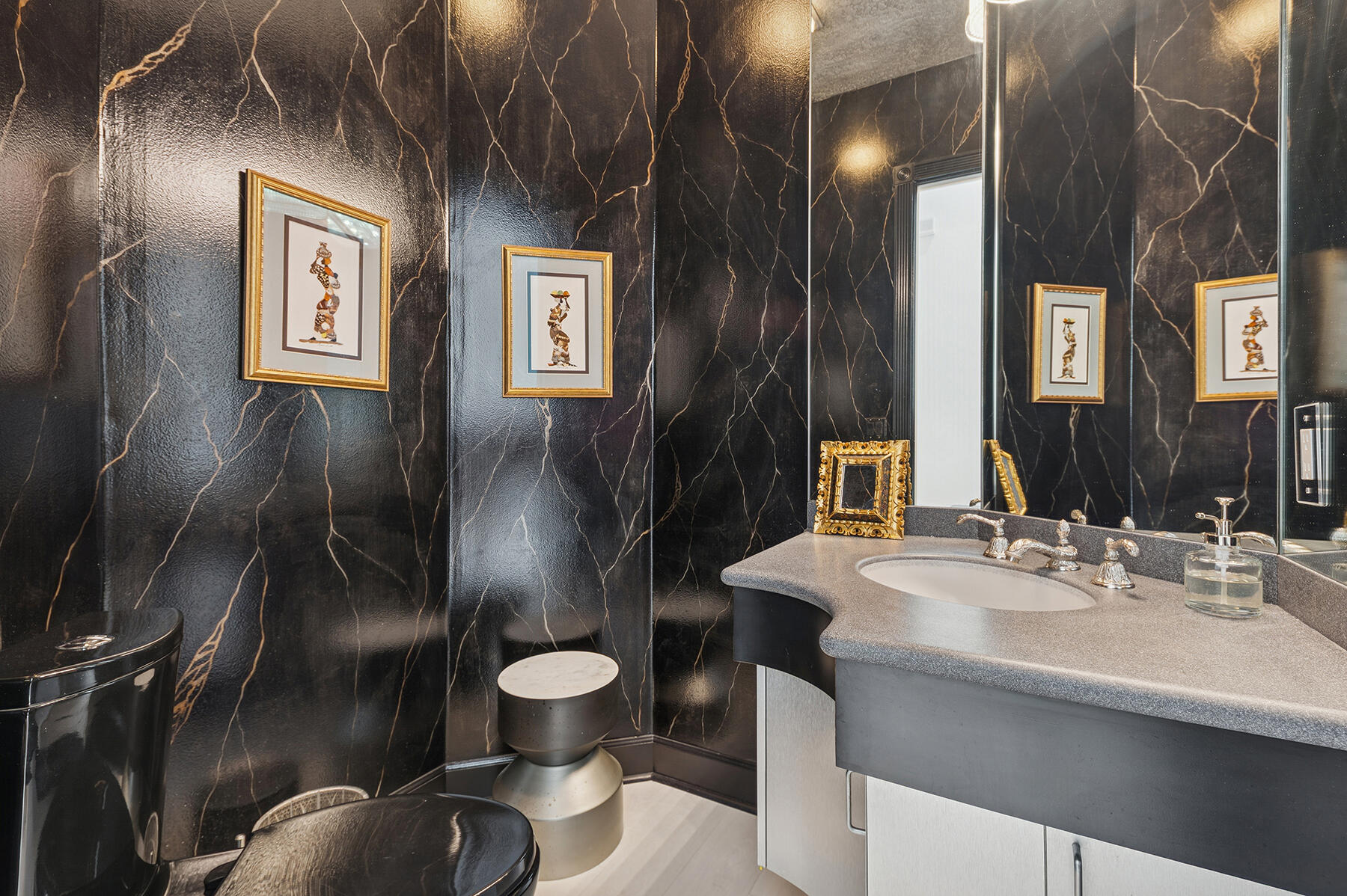 West Palm Beach, Florida, 33401, United States, 4 Bedrooms Bedrooms, ,5 BathroomsBathrooms,Residential,For Sale,2002916