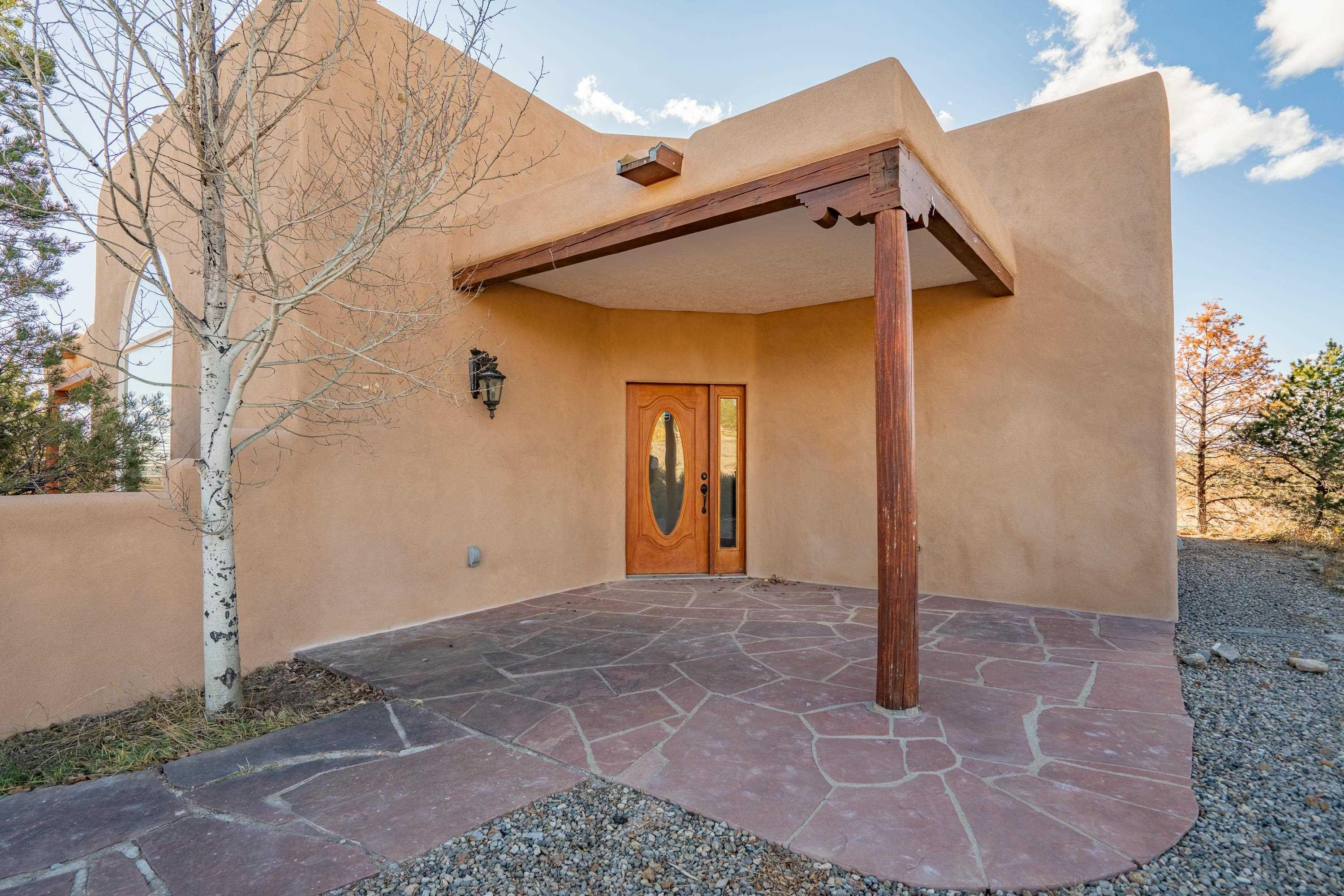 Arroyo Hondo, New Mexico, 87513, United States, 2 Bedrooms Bedrooms, ,2 BathroomsBathrooms,Residential,For Sale,1995561