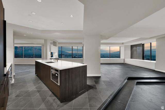 Salt Lake City, Utah, 84101, United States, 3 Bedrooms Bedrooms, ,4 BathroomsBathrooms,Residential,For Sale,2005313