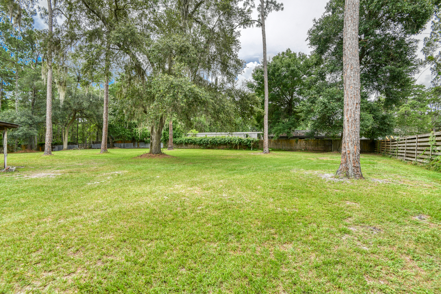 Palatka, Florida, 32177, United States, 4 Bedrooms Bedrooms, ,3 BathroomsBathrooms,Residential,For Sale,1865874