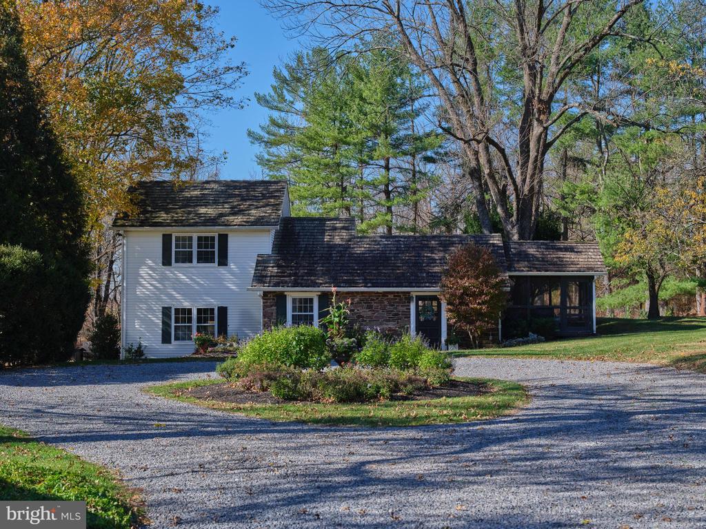 Newtown, Pennsylvania, 18940, United States, 4 Bedrooms Bedrooms, ,4 BathroomsBathrooms,Residential,For Sale,1995554