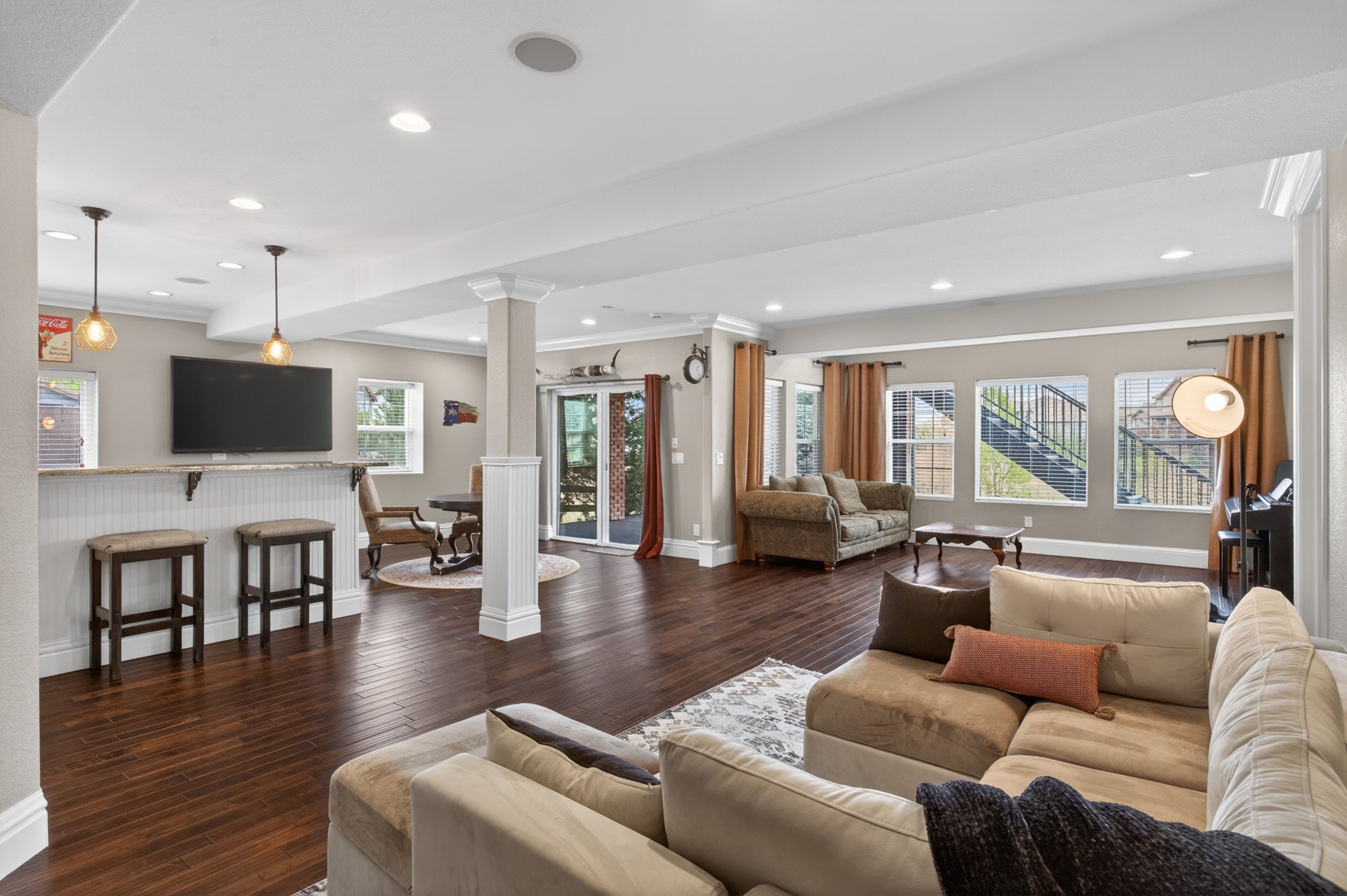  Backcountry Living: Open Space Views, Wet Bar Theater & Luxury Primary Suite - 物件實景