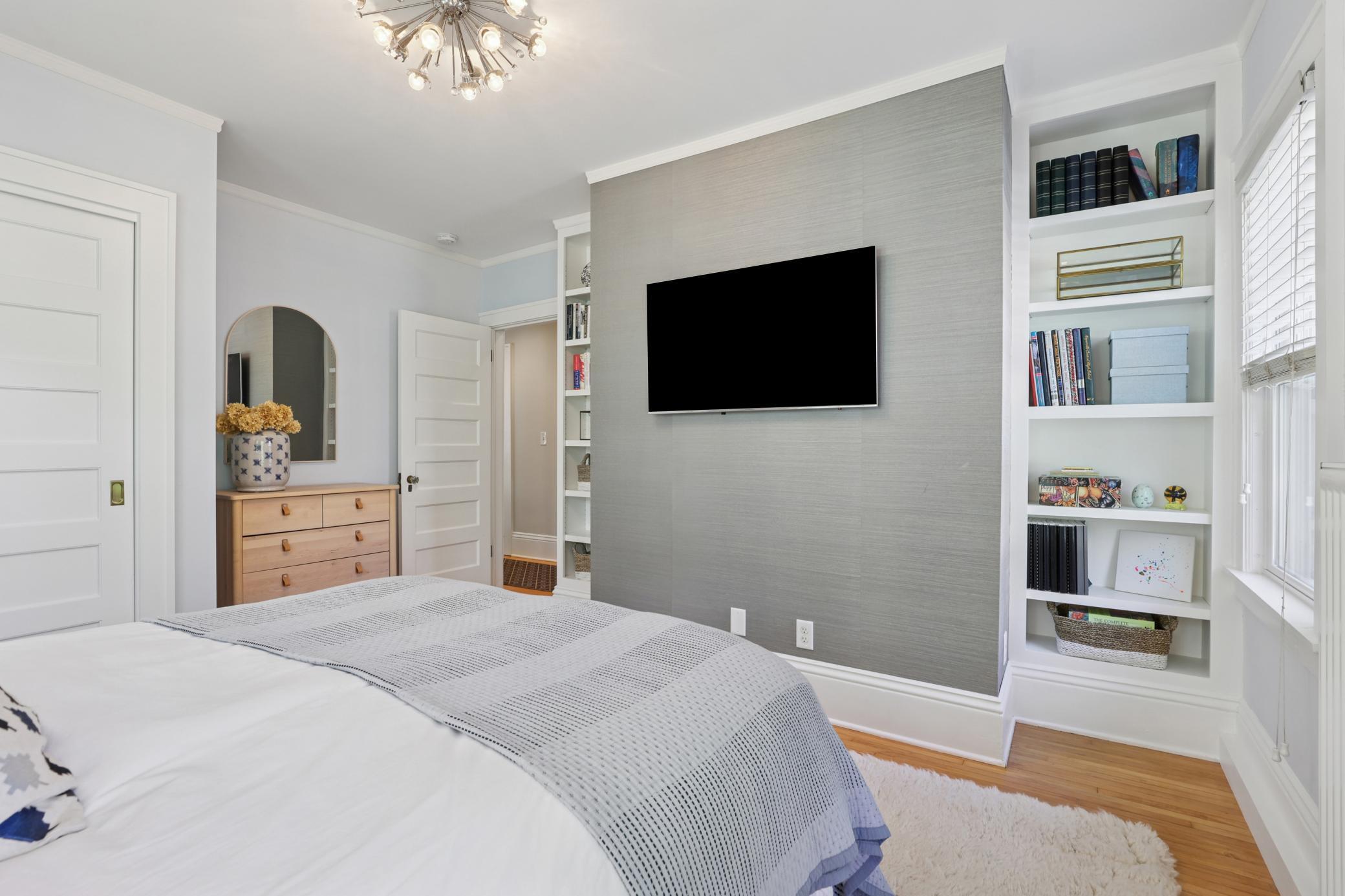 Minneapolis, Minnesota, 55419, United States, 5 Bedrooms Bedrooms, ,2 BathroomsBathrooms,Residential,For Sale,1992042