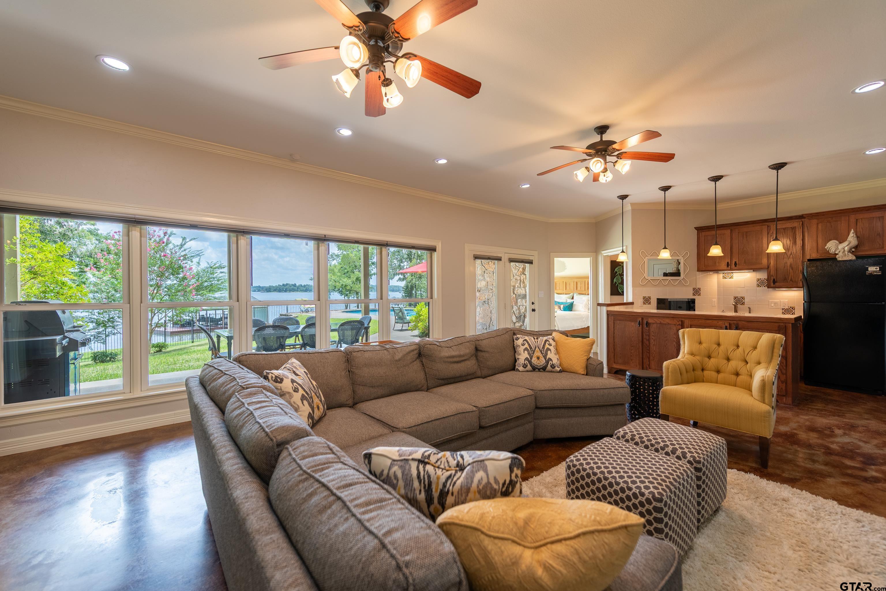 Pittsburg, Texas, 75686, United States, 4 Bedrooms Bedrooms, ,3 BathroomsBathrooms,Residential,For Sale,1895197