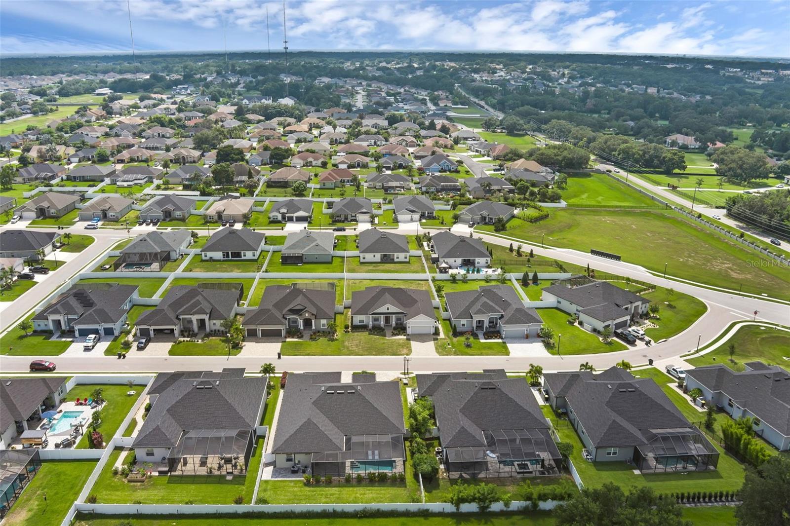 LAKELAND, Florida, 33813, United States, 5 Bedrooms Bedrooms, ,3 BathroomsBathrooms,Residential,For Sale,1937728