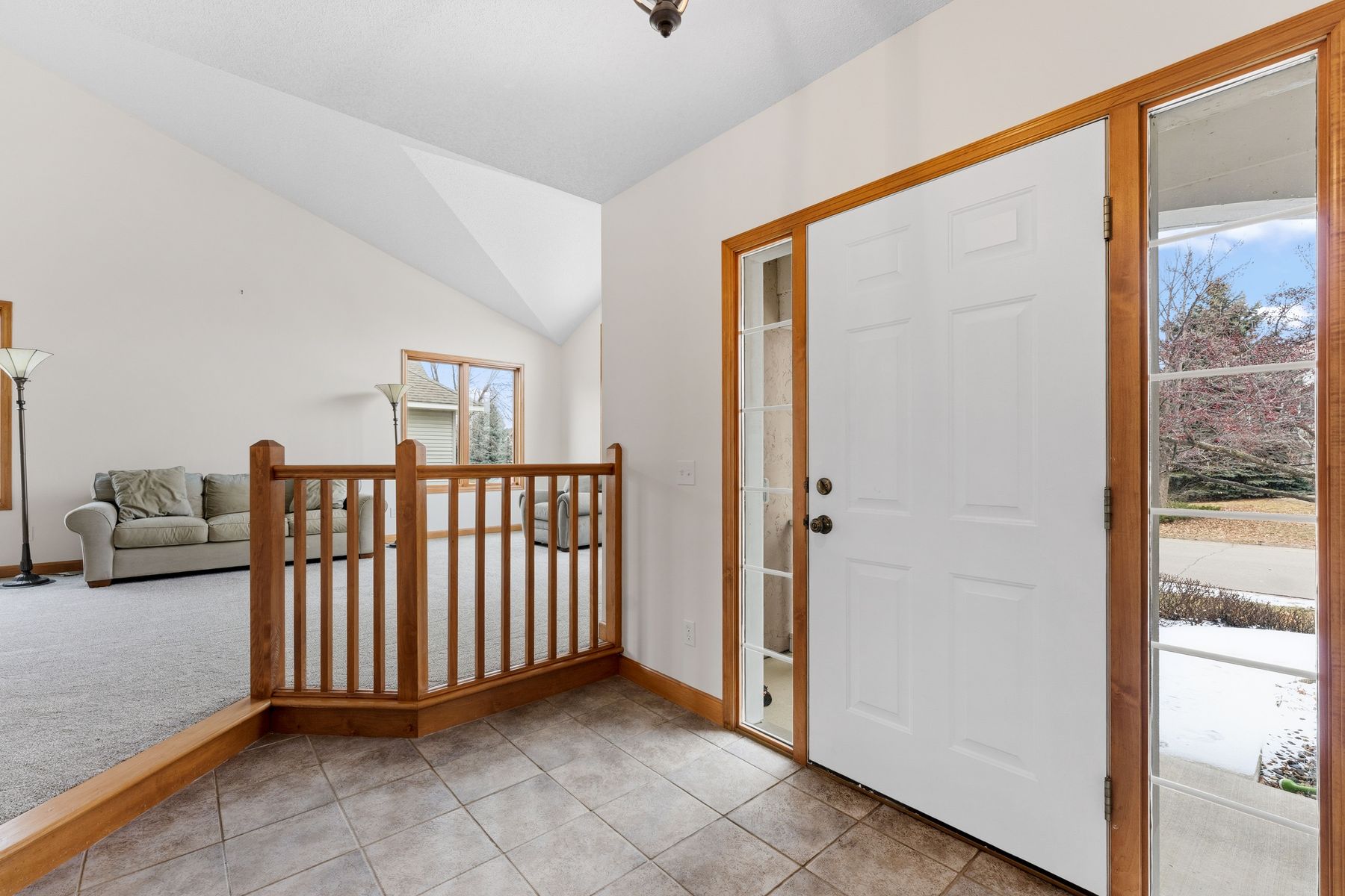  Updated Modified Two-Story on a Spacious Corner Lot - 物件實景