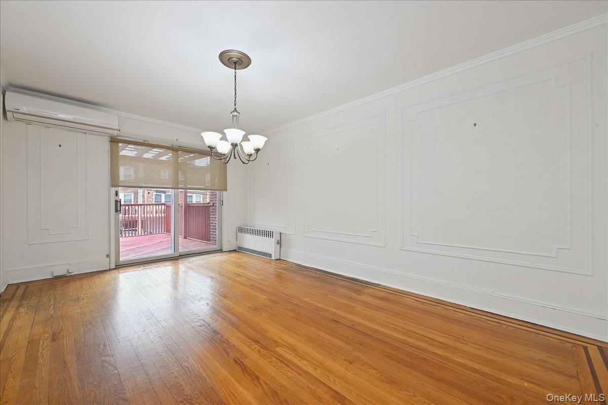 Valley Stream, New York, 11581, United States, 3 Bedrooms Bedrooms, ,2 BathroomsBathrooms,Residential,For Sale,1998416