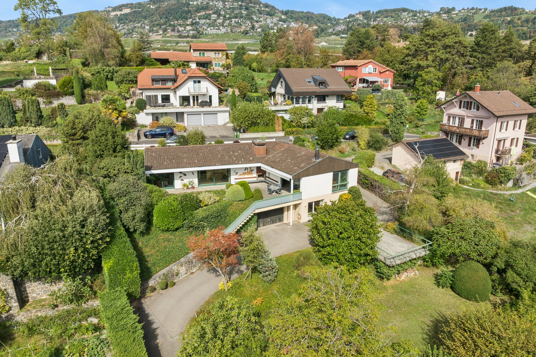  8-room architect-designed villa with a lake view - 物件實景