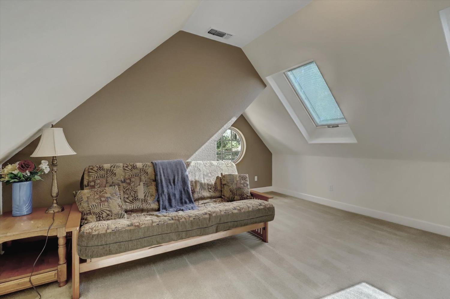 Grass Valley, California, 95945, United States, 4 Bedrooms Bedrooms, ,4 BathroomsBathrooms,Residential,For Sale,1986075