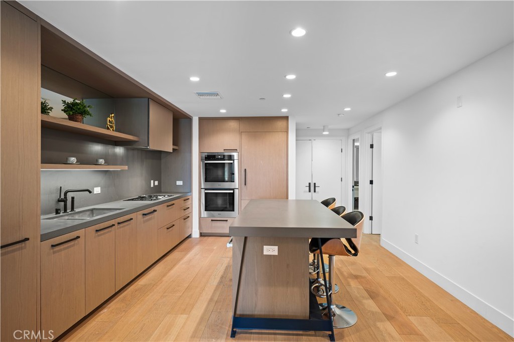 Los Angeles, California, 90024, United States, 2 Bedrooms Bedrooms, ,2 BathroomsBathrooms,Residential,For Sale,1746972