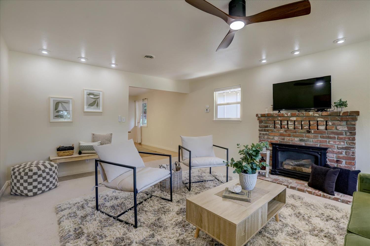 Nevada City, California, 95959, United States, 3 Bedrooms Bedrooms, ,3 BathroomsBathrooms,Residential,For Sale,1858077