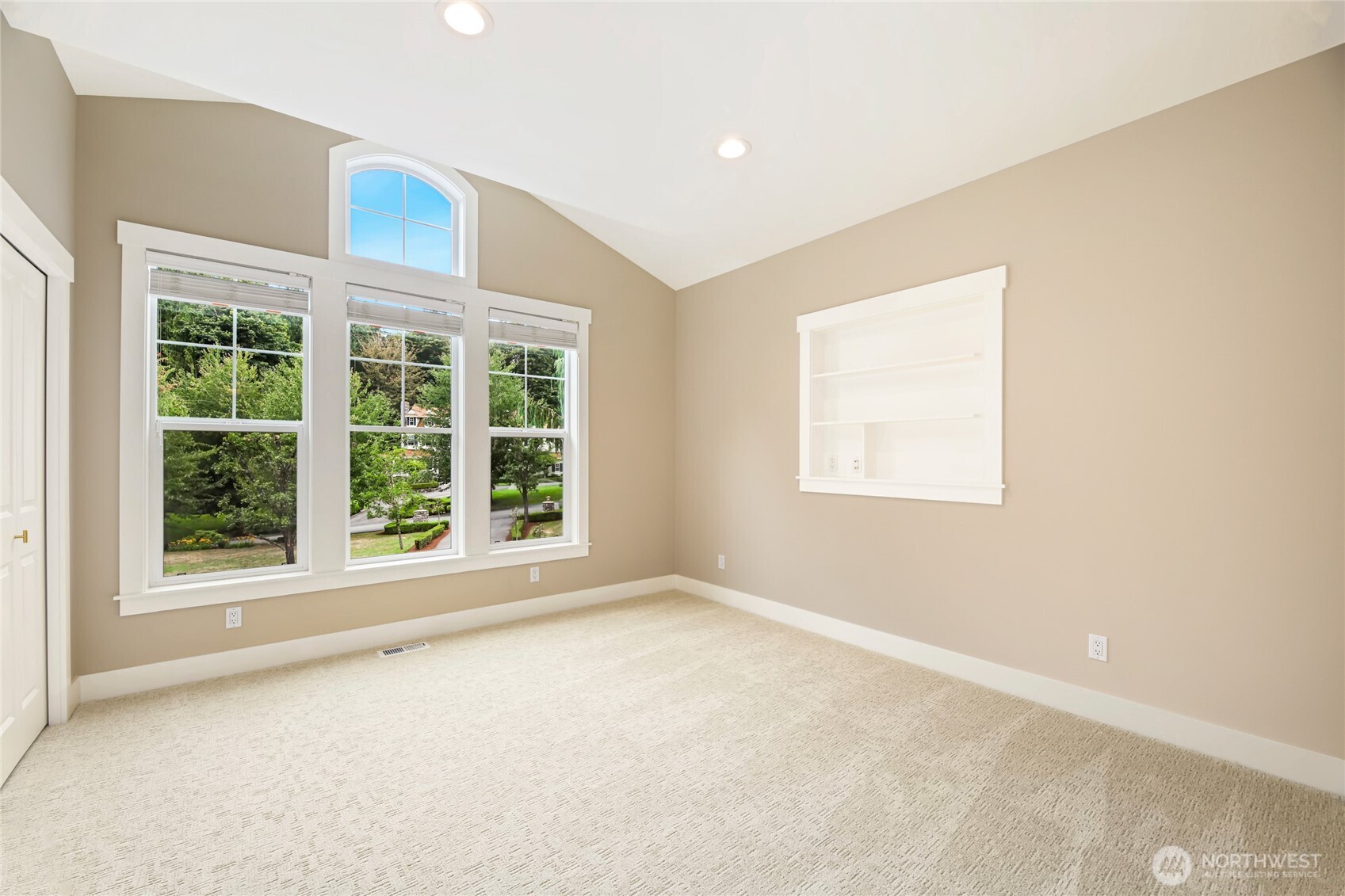 Carnation, Washington, 98014, United States, 5 Bedrooms Bedrooms, ,5 BathroomsBathrooms,Residential,For Sale,1940675