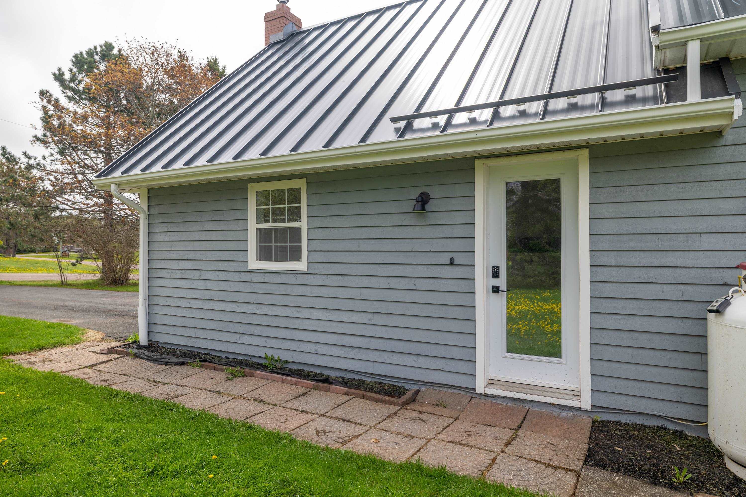 STRATFORD, Prince Edward Island, C1B 1L2, CA, 4 Bedrooms Bedrooms, ,3 BathroomsBathrooms,Residential,For Sale,1876187