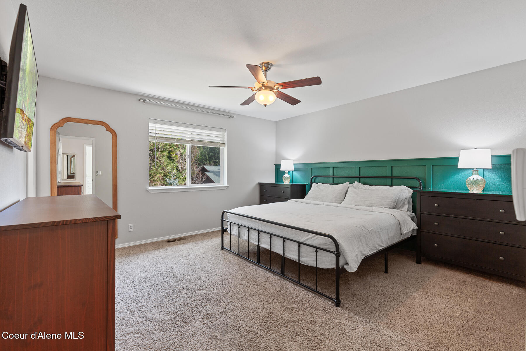 Coeur d'Alene, Idaho, 83815, United States, 5 Bedrooms Bedrooms, ,3 BathroomsBathrooms,Residential,For Sale,1937739